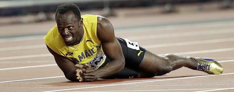 VIDEO: tafetu na 4 x 100 m vyhrali senzane Briti, zranen Bolt nedobehol