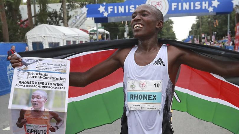 VIDEO: Keňan Rhonex Kipruto zlepšil svetový rekord v cestnom behu na 10 km VIDEO: Keňan Rhonex Kipruto zlepšil svetový rekord v cestnom behu na 10 km