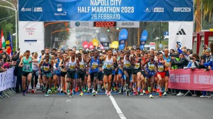 Polmaratón v Neapole otvoril RunCzech bežeckú sezónu. Muktár Edris a Angelika Machová ovládli jubilejný 10. ročník pretekov