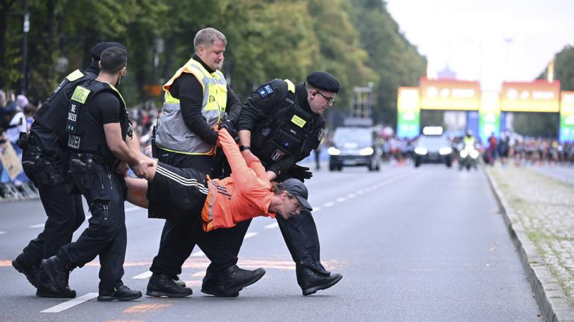 Polícia zabránila pokusu ekoaktivistov narušiť Berlínsky maratón