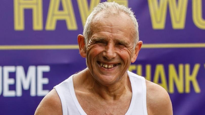 Maratnec Peter Polk plnuje v sobotu odbehn svoj  jubilejn 400-tisci kilometer
