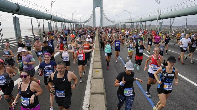 Organiztori maratnu v New Yorku bud mono musie zaplati mto za prechod cez most